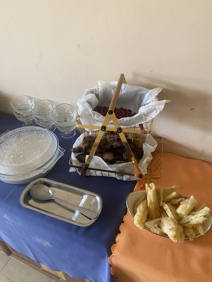 Cestos e travessas do buffet